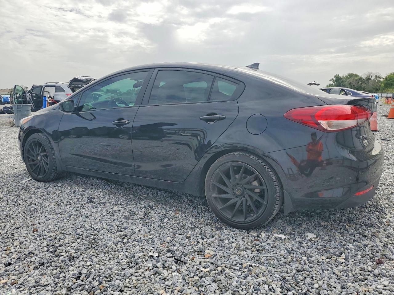 2017 KIA FORTE LX Base