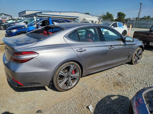 2025 GENESIS G70
