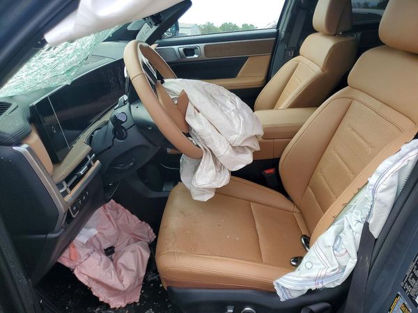 2026 HYUNDAI SANTA FE Limited — DENT