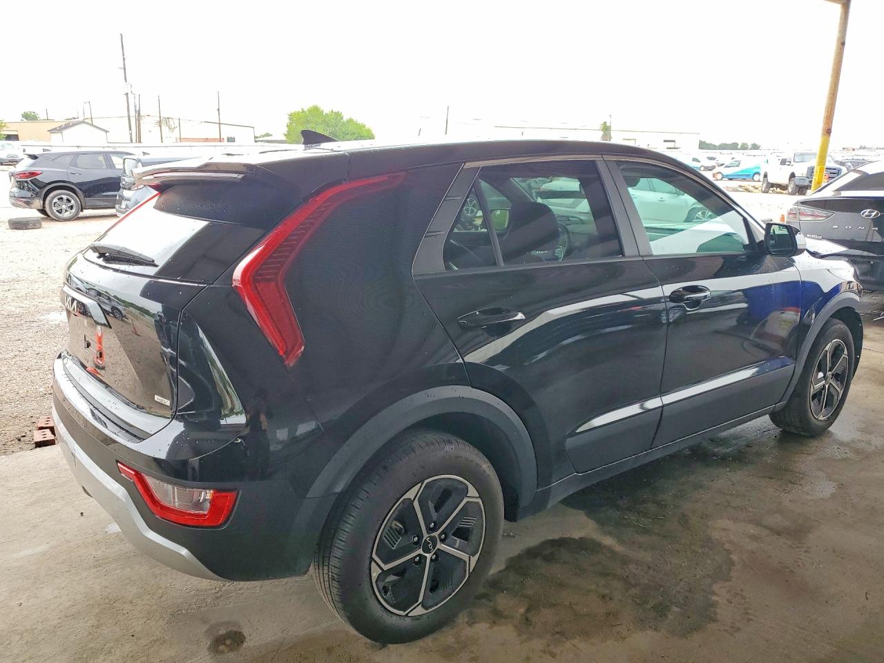 2026 KIA NIRO LX