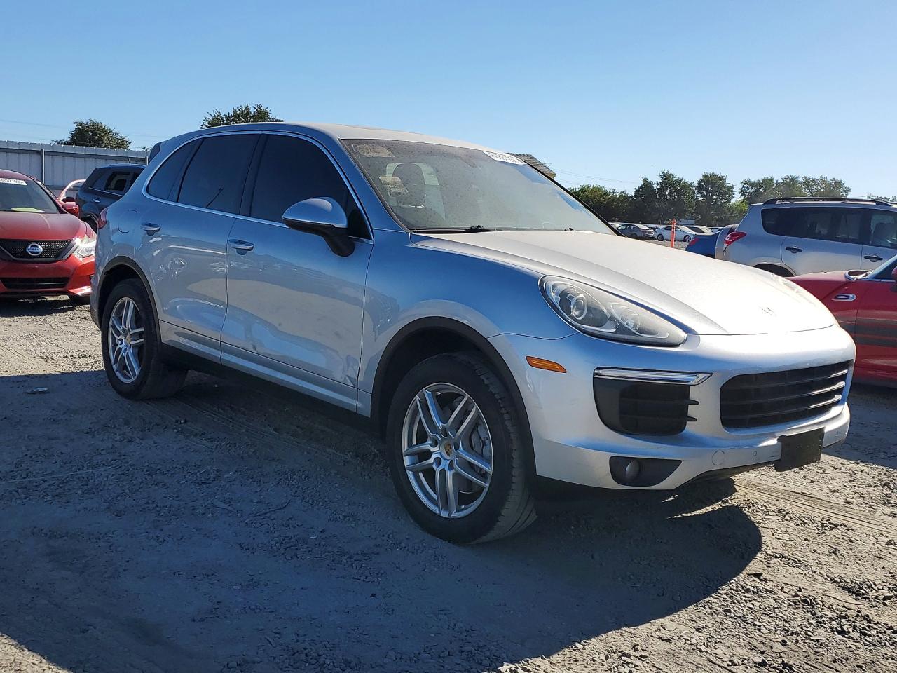 2016 PORSCHE CAYENNE