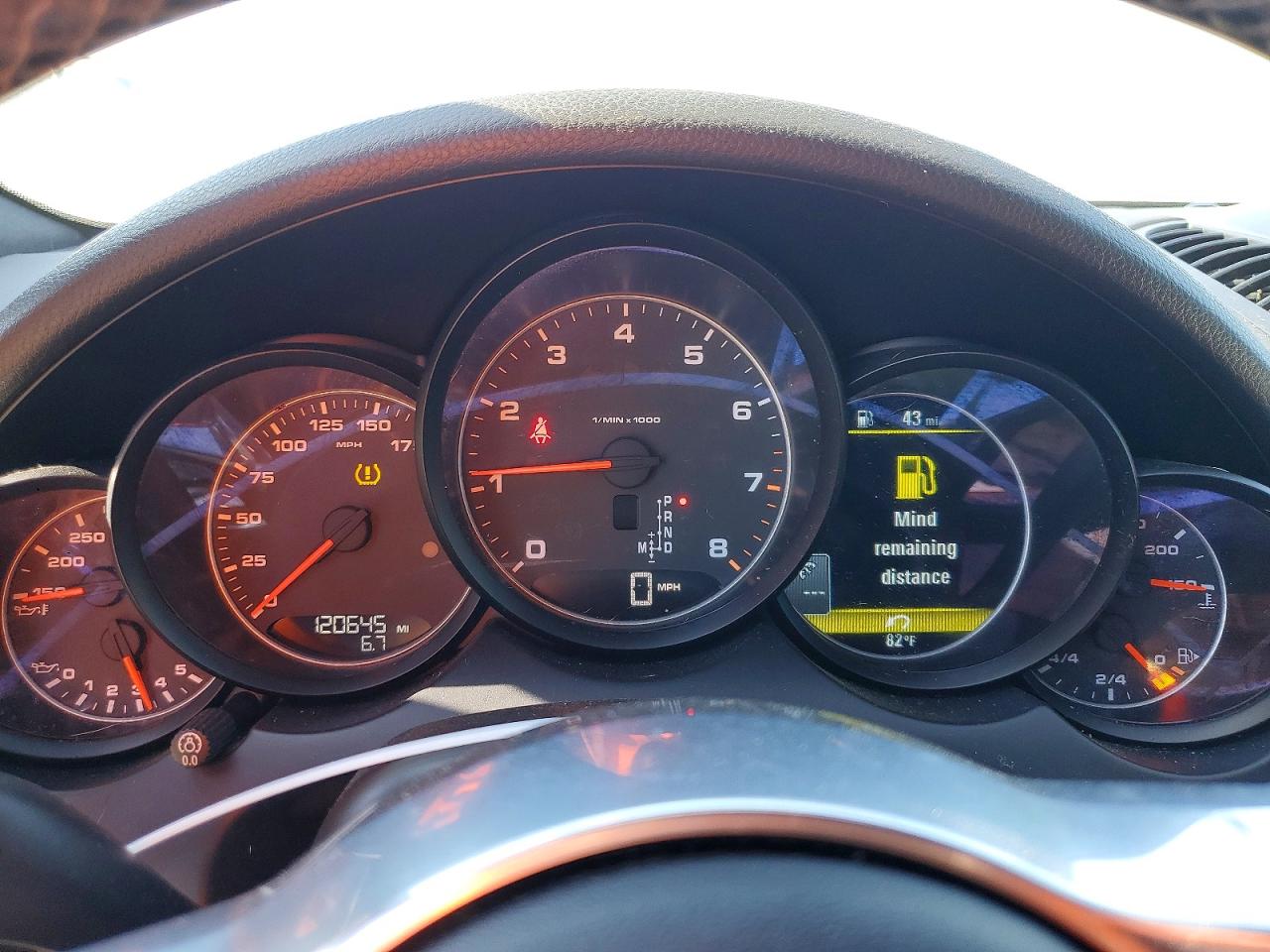 2016 PORSCHE CAYENNE