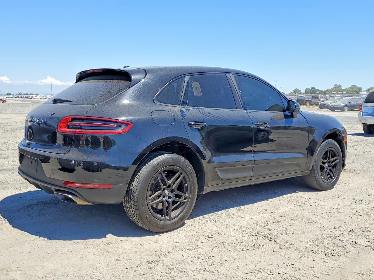 2018 PORSCHE MACAN