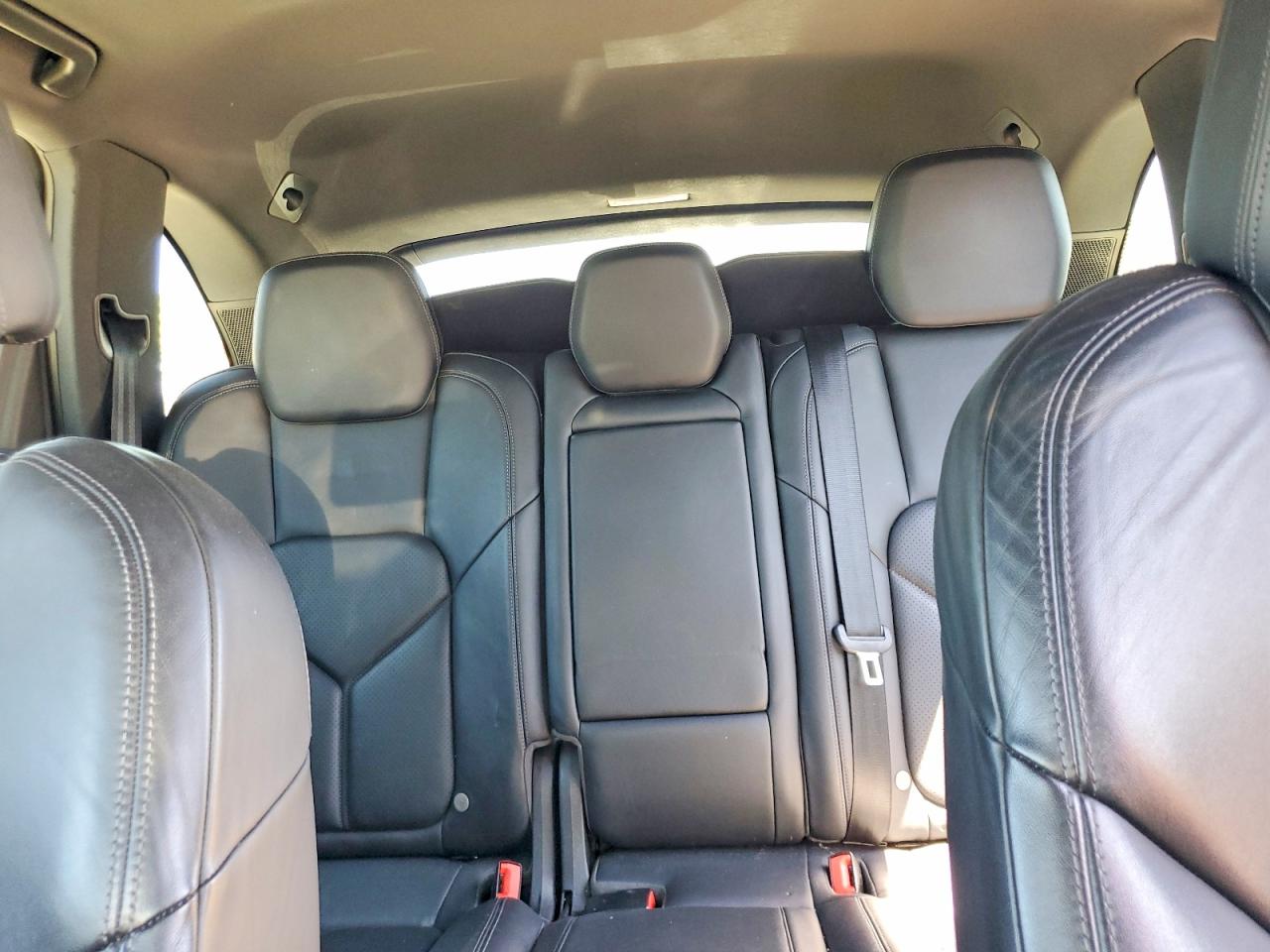 2014 PORSCHE CAYENNE