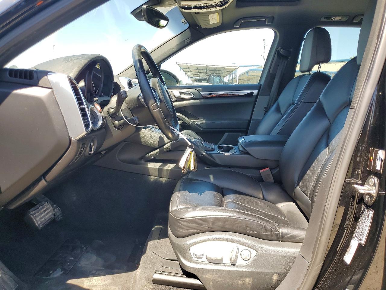 2014 PORSCHE CAYENNE