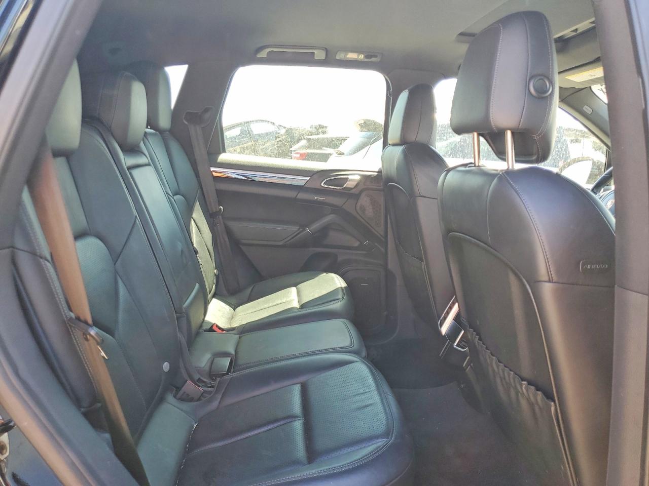2014 PORSCHE CAYENNE