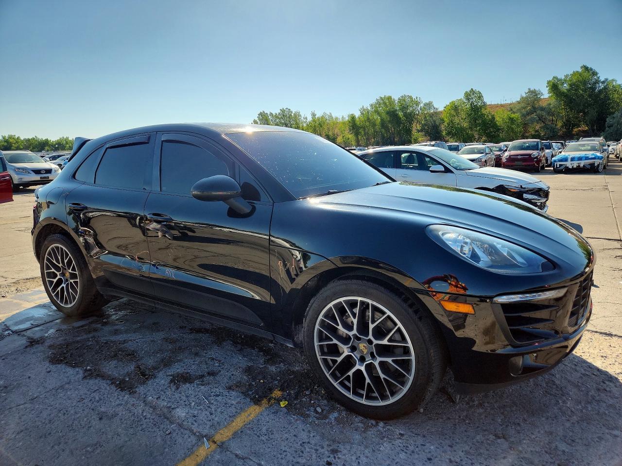 2015 PORSCHE MACAN