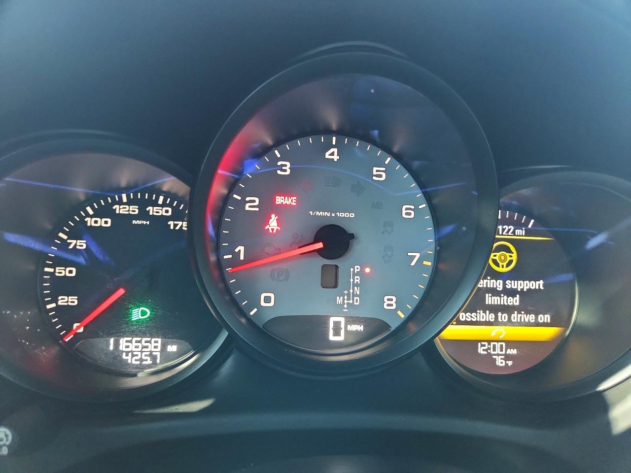 2015 PORSCHE MACAN