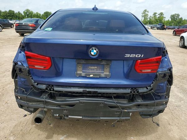 2018 BMW 320