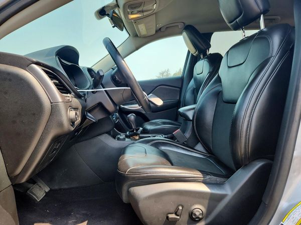 2019 JEEP CHEROKEE LATITUDE PLUS 4X4
