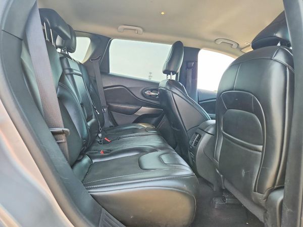2019 JEEP CHEROKEE LATITUDE PLUS 4X4
