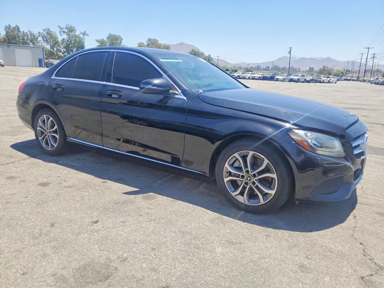 2017 MERCEDES-BENZ C C300