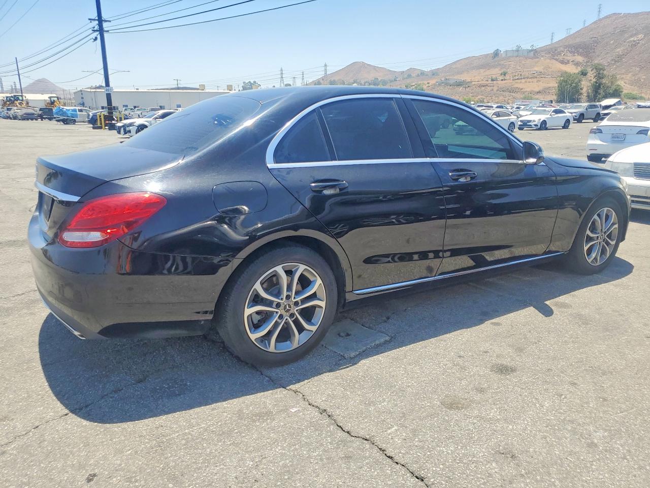 2017 MERCEDES-BENZ C C300