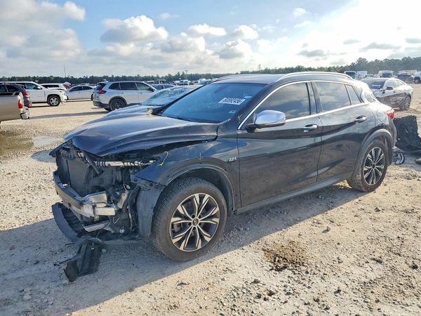 2017 INFINITI QX30