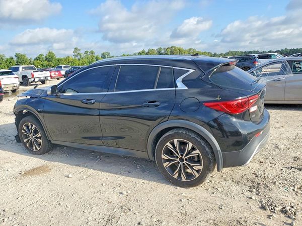 2017 INFINITI QX30