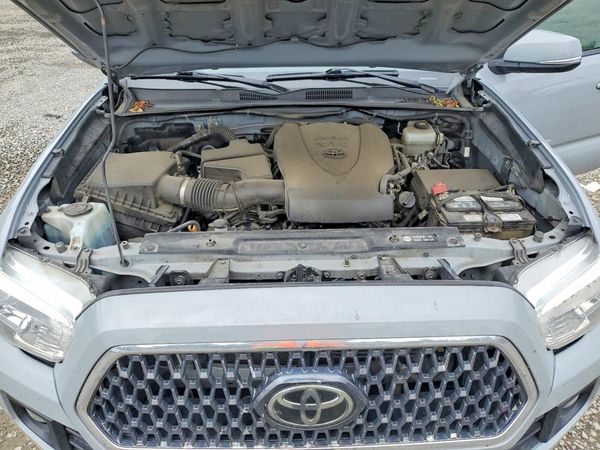 2019 TOYOTA TACOMA SR5