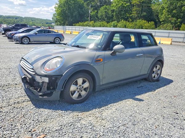 2014 MINI COOPER