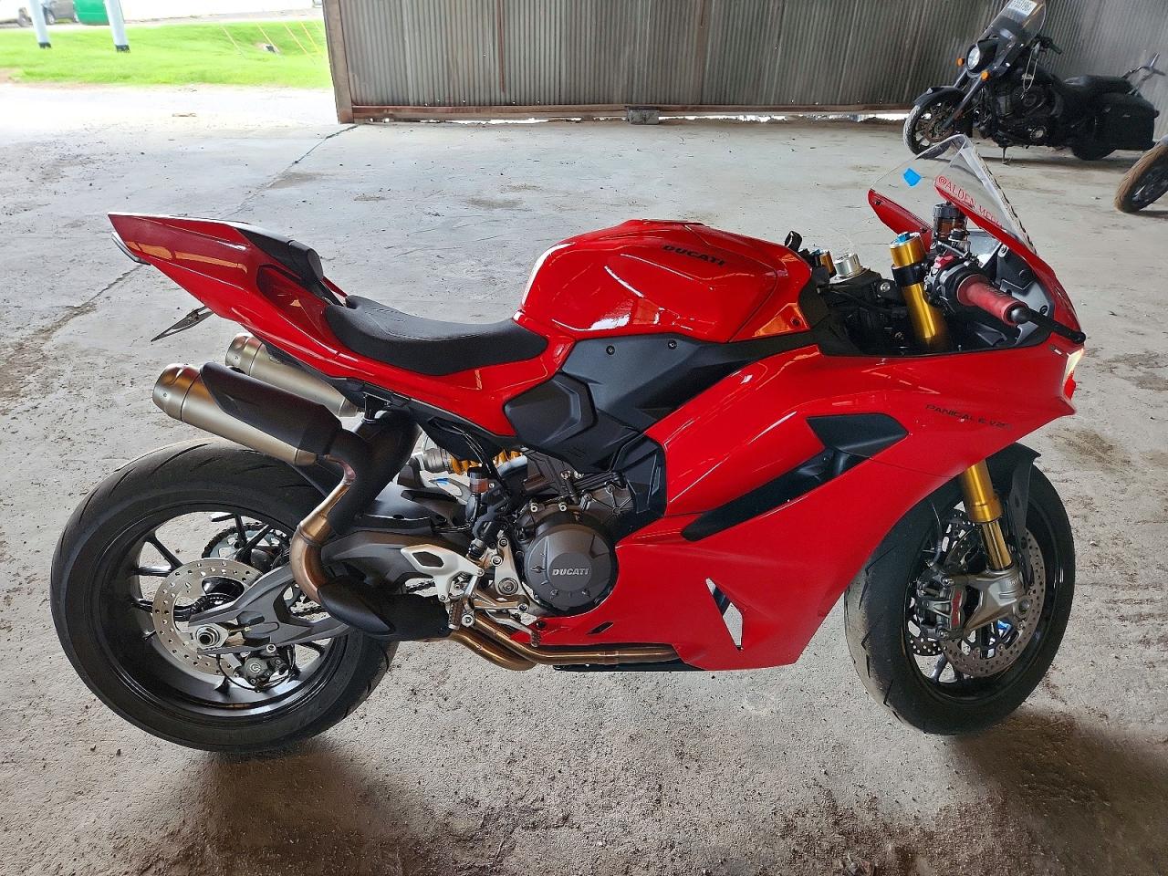 2026 DUCATI PANIGALE