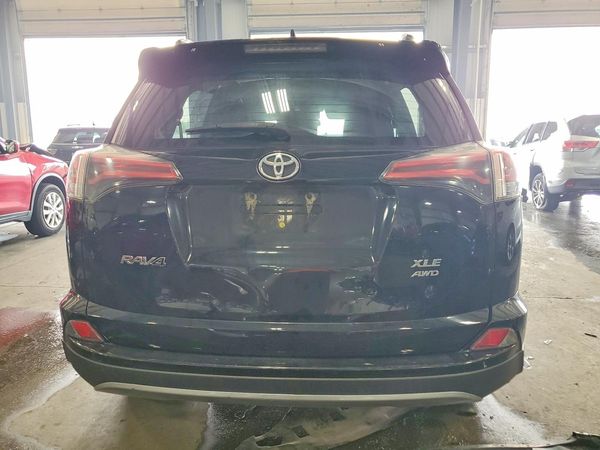 2018 TOYOTA RAV4 Adventure/XLE