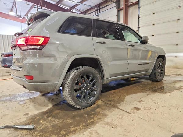 2020 JEEP GRAND CHEROKEE LAREDO 4X4