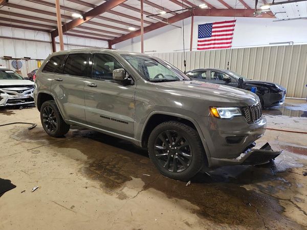 2020 JEEP GRAND CHEROKEE LAREDO 4X4