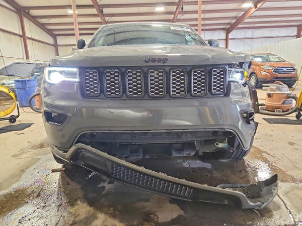 2020 JEEP GRAND CHEROKEE LAREDO 4X4