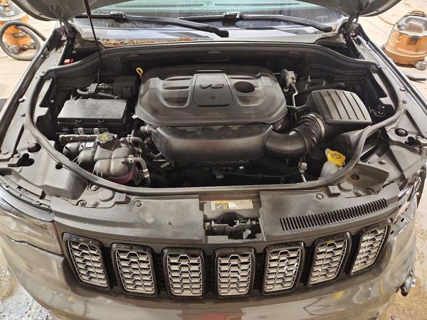 2020 JEEP GRAND CHEROKEE LAREDO 4X4