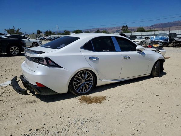 2016 LEXUS IS 200t