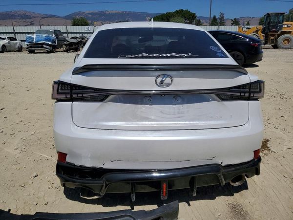 2016 LEXUS IS 200t