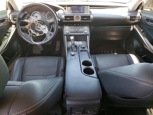 2016 LEXUS IS 200t