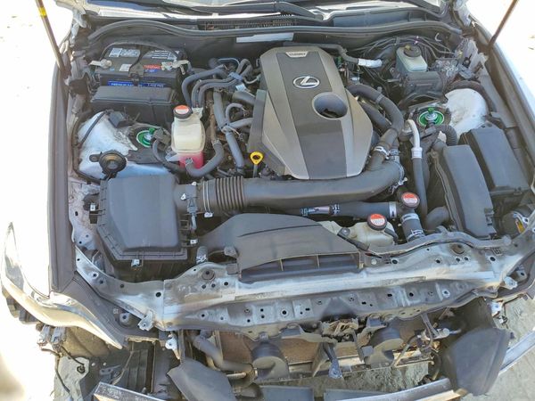 2016 LEXUS IS 200t
