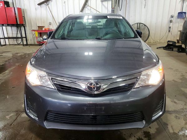 2013 TOYOTA CAMRY