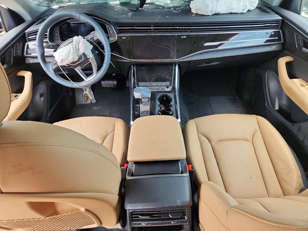 2025 AUDI Q8