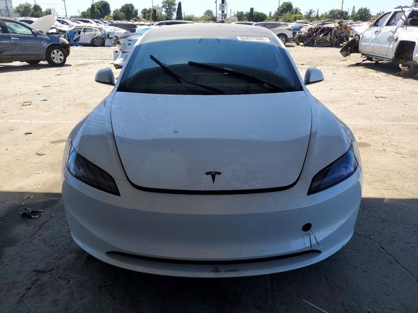 2026 TESLA MODEL 3
