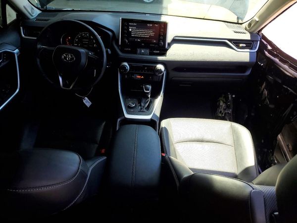 2019 TOYOTA RAV4