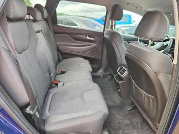 2019 HYUNDAI SANTA FE SE