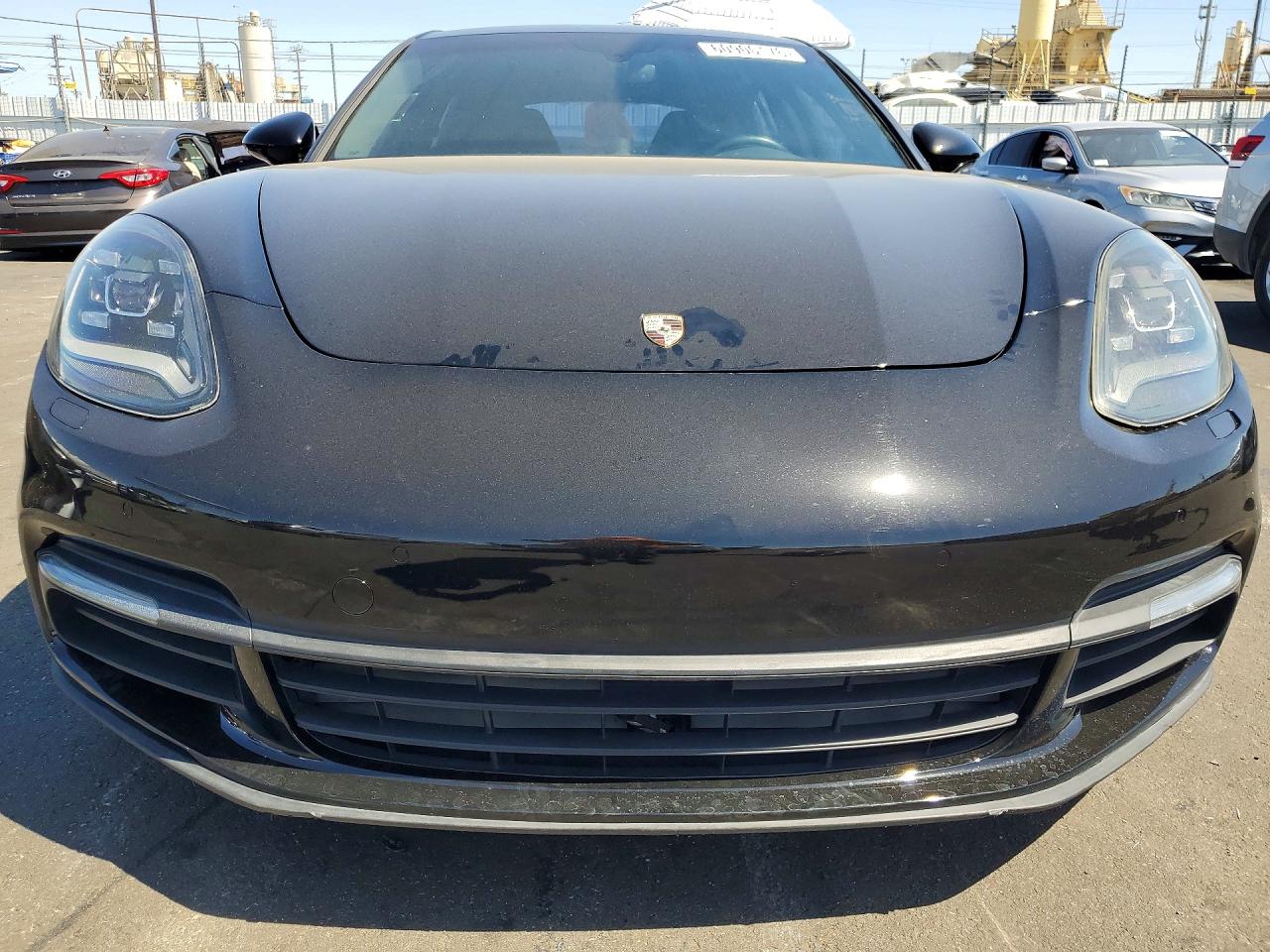 2018 PORSCHE PANAMERA Base / 4