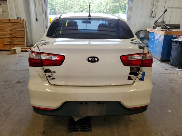 2015 KIA RIO LX