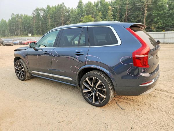 2022 VOLVO XC90