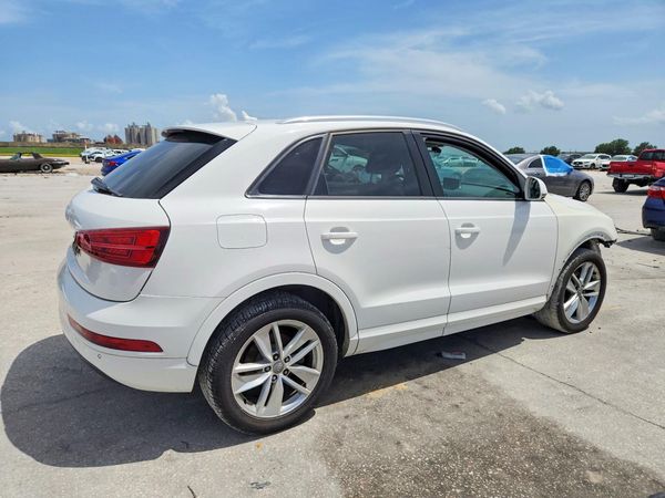 2017 AUDI Q3 quattro Premium