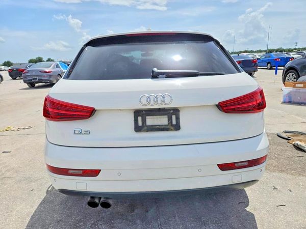 2017 AUDI Q3 quattro Premium