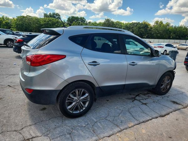 2015 HYUNDAI TUCSON GLS (Middle)