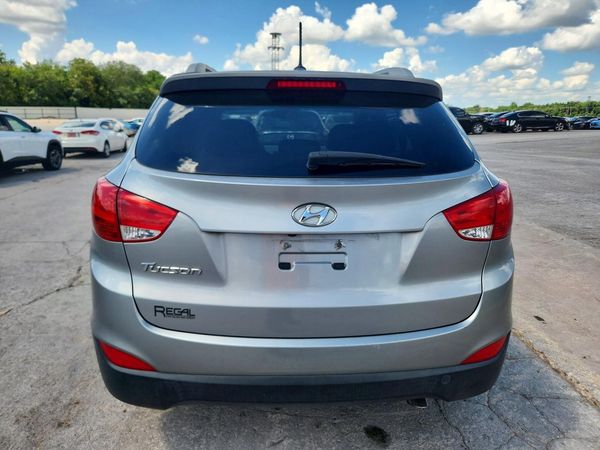 2015 HYUNDAI TUCSON GLS (Middle)