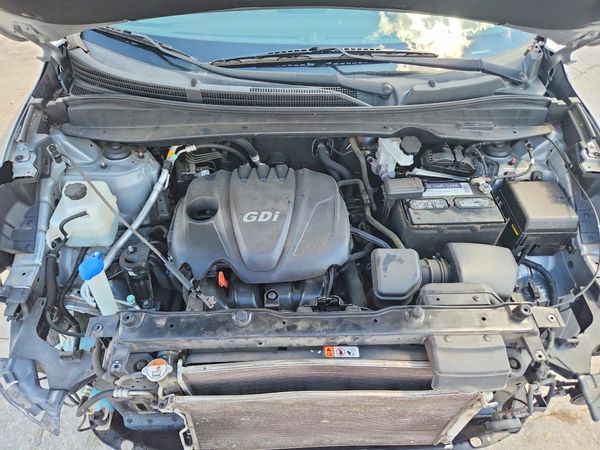 2015 HYUNDAI TUCSON GLS (Middle)