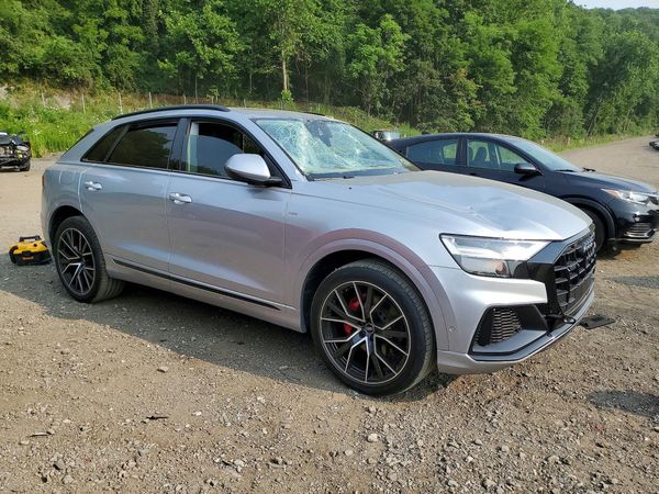 2021 AUDI Q8