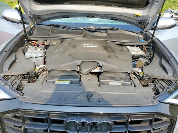 2021 AUDI Q8