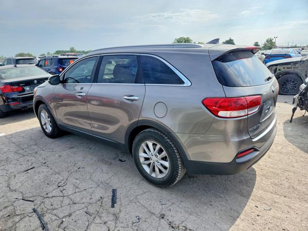 2016 KIA SORENTO L / LX