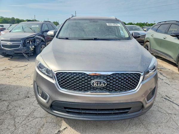 2016 KIA SORENTO L / LX