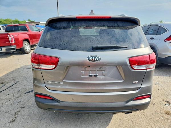 2016 KIA SORENTO L / LX