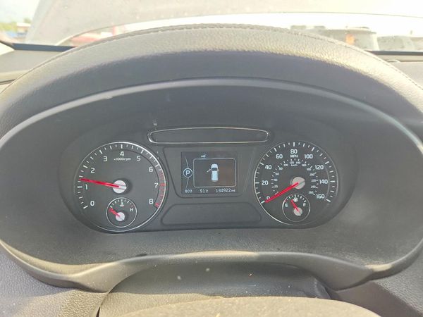 2016 KIA SORENTO L / LX